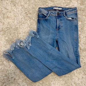 GREAT JEAN 💙—Zara cropped frayed jeans